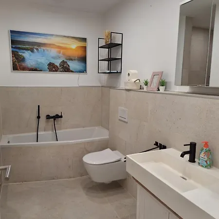 Maison Confortable Mit Sonnenterrasse Und Garten, Internet, Bad Ems, Koblenz, Montabaur, Wandern, Radfahren Arzbach