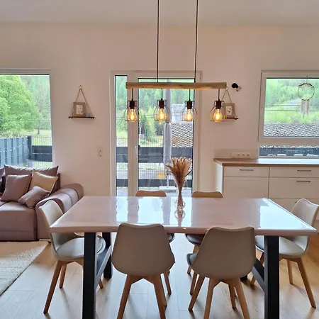 Maison Confortable Mit Sonnenterrasse Und Garten, Bad Ems, Koblenz, Montabaur, Wandern, Radfahren, Mountanbiketouren * Arzbach