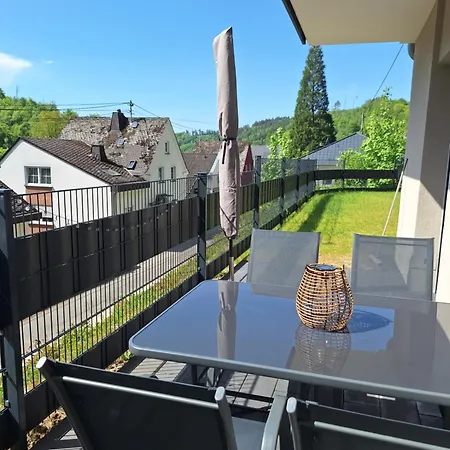Appartement Maison Confortable Mit Sonnenterrasse Und Garten, Bad Ems, Koblenz, Montabaur, Wandern, Radfahren, Mountanbiketouren *
