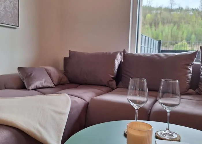 Maison Confortable Mit Sonnenterrasse Und Garten, Bad Ems, Koblenz, Montabaur, Wandern, Radfahren, Mountanbiketouren Apartment *