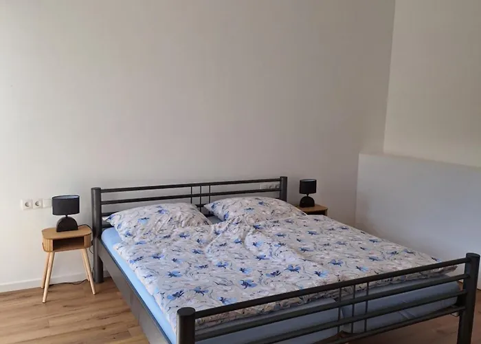 Maison Confortable Mit Sonnenterrasse Und Garten, Bad Ems, Koblenz, Montabaur, Wandern, Radfahren, Mountanbiketouren * Arzbach