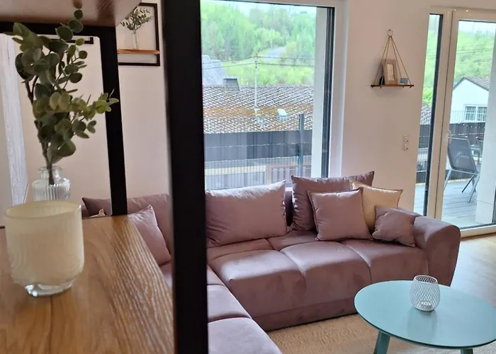 Maison Confortable Mit Sonnenterrasse Und Garten, Bad Ems, Koblenz, Montabaur, Wandern, Radfahren, Mountanbiketouren * Arzbach